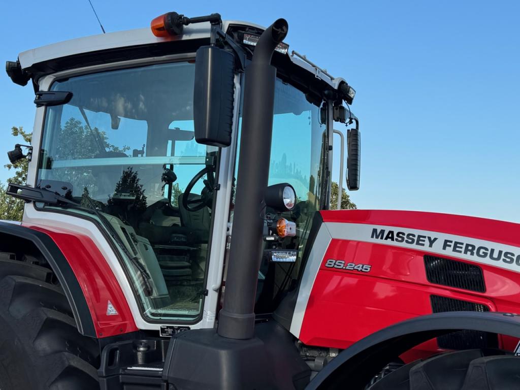 Massey Ferguson 8S.245