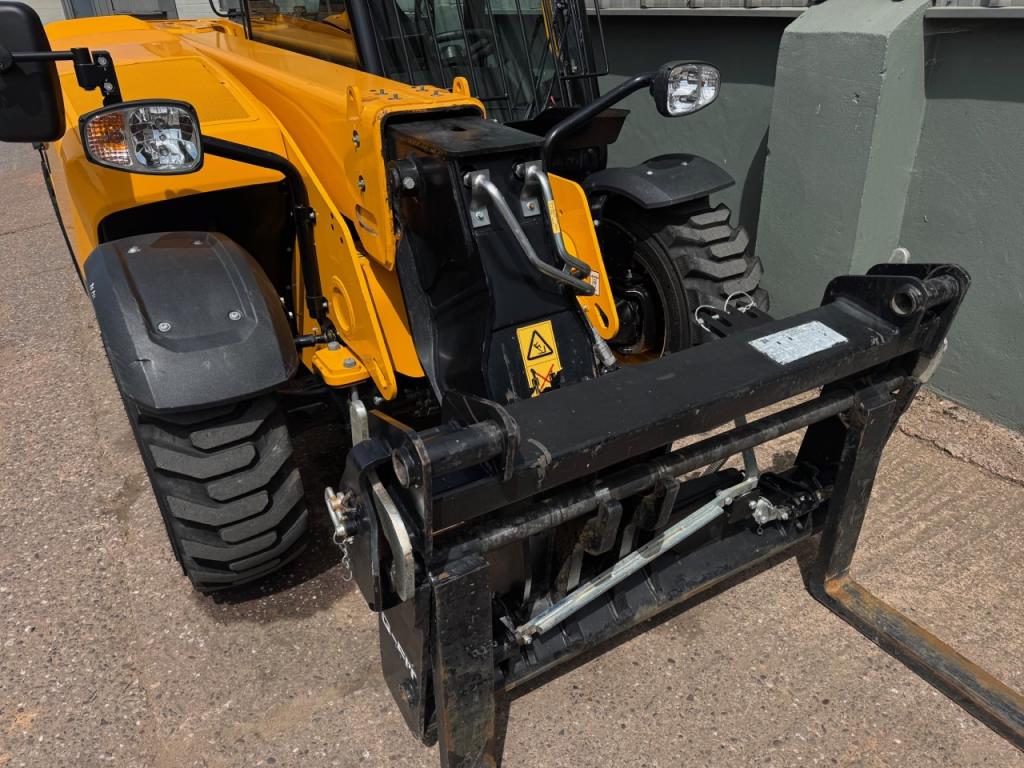 JCB 525-60 Hi-Viz telescopic