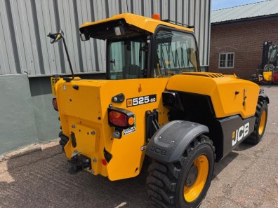 JCB 525-60 Hi-Viz telescopic