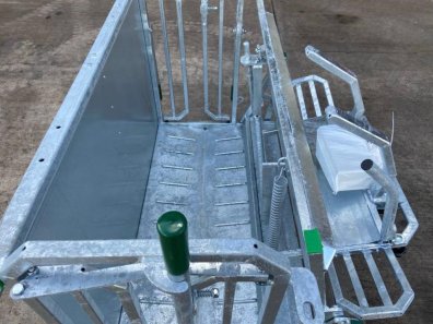 Condon Engineering sheep turn over crate