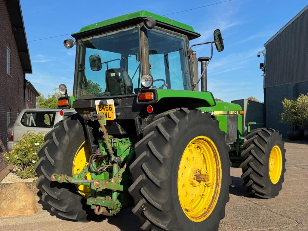 John Deere 4240S