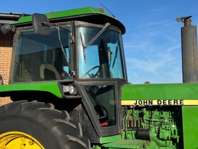 John Deere 4240S
