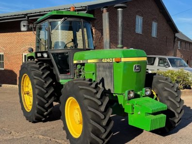 John Deere 4240S