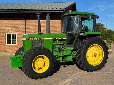 John Deere 4240S