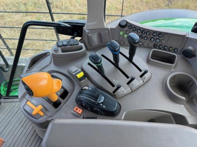 John Deere 6155M