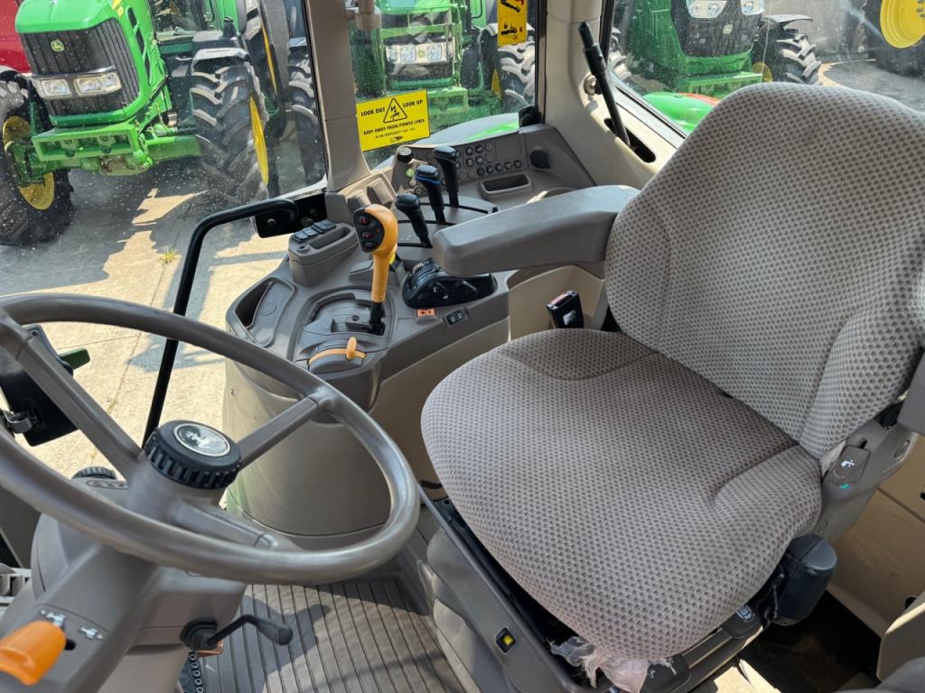 John Deere 6155M
