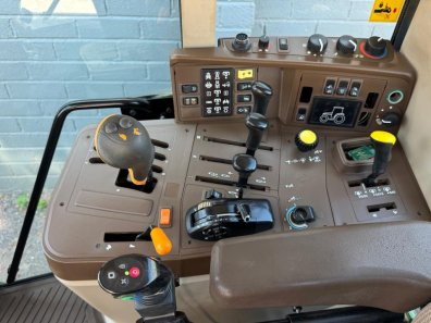 John Deere 6920S
