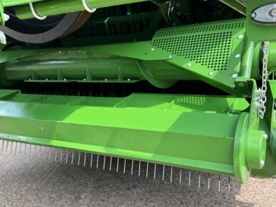 Krone BigPack 1290 baler