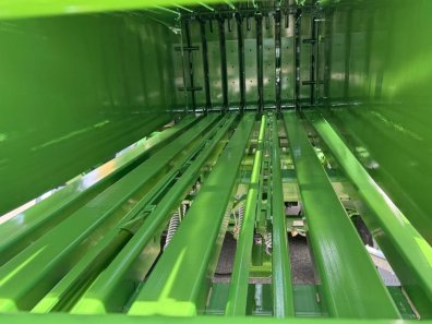 Krone BigPack 1290 baler