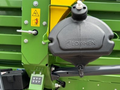 Krone BigPack 1290 baler