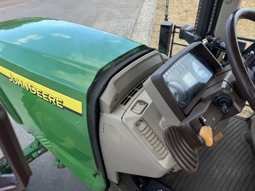 John Deere 6620