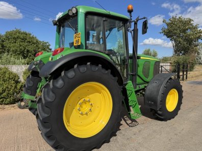 John Deere 6620