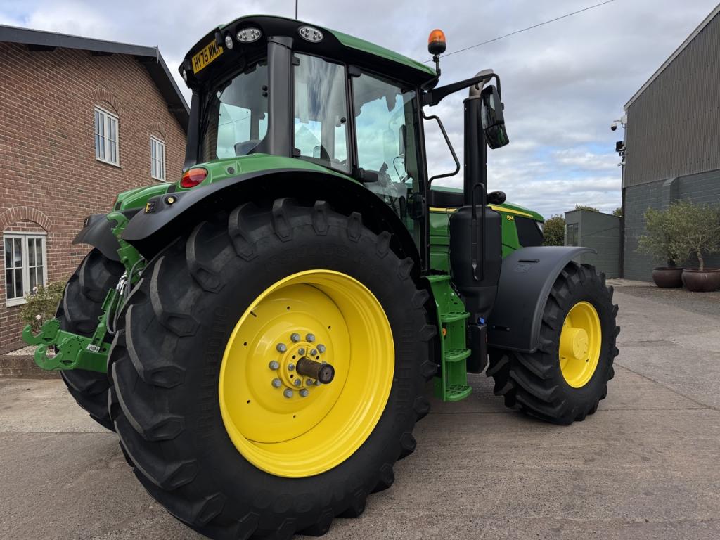 John Deere 6M 185
