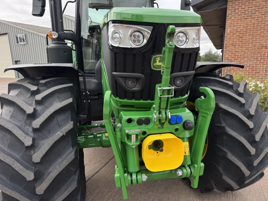John Deere 6M 185
