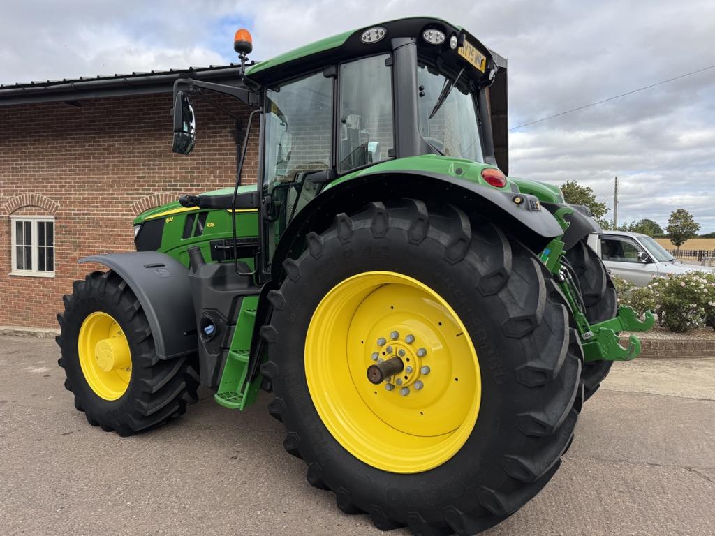 John Deere 6M 185