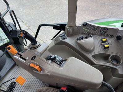 John Deere 6M 185