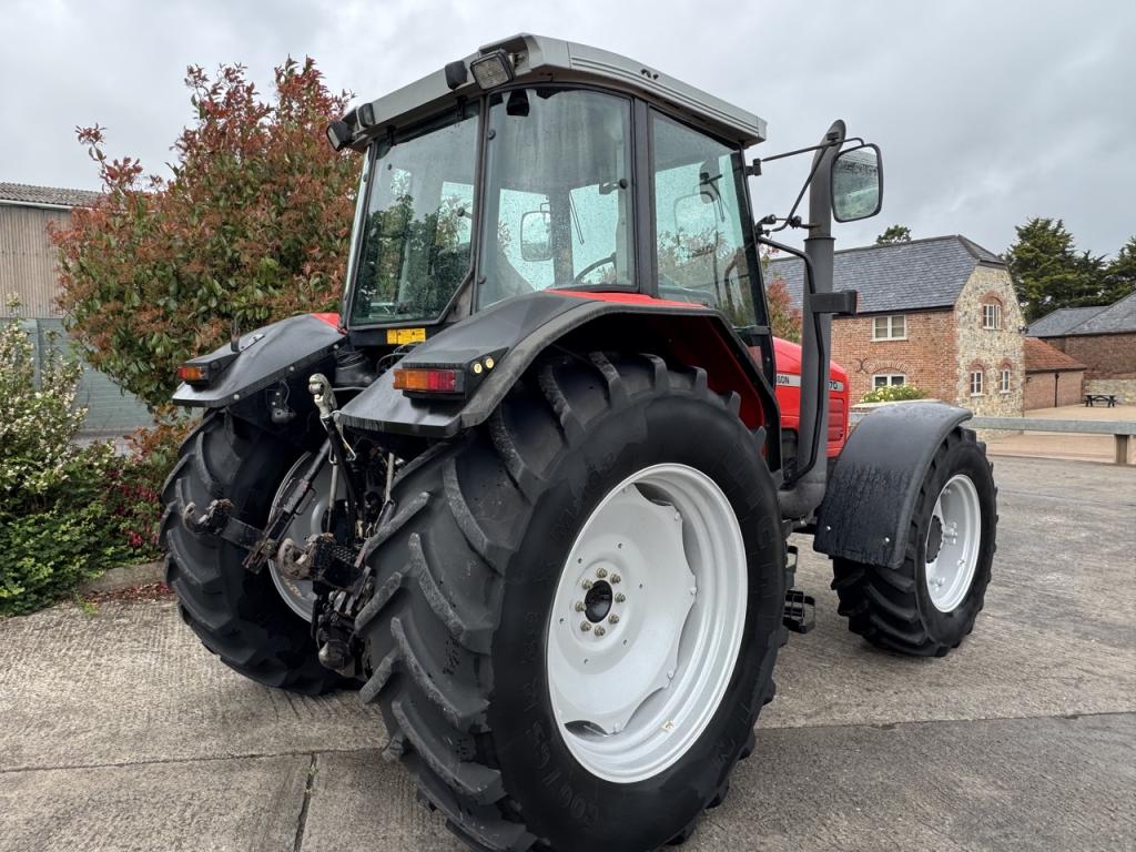 Massey Ferguson 6270