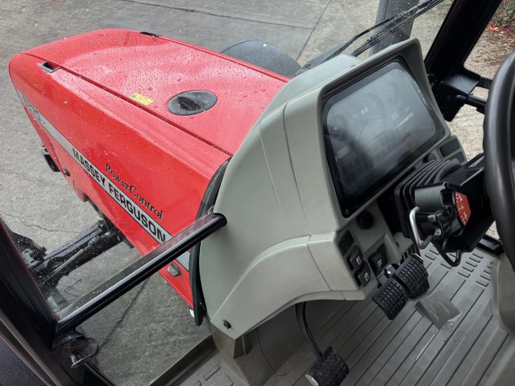 Massey Ferguson 6270