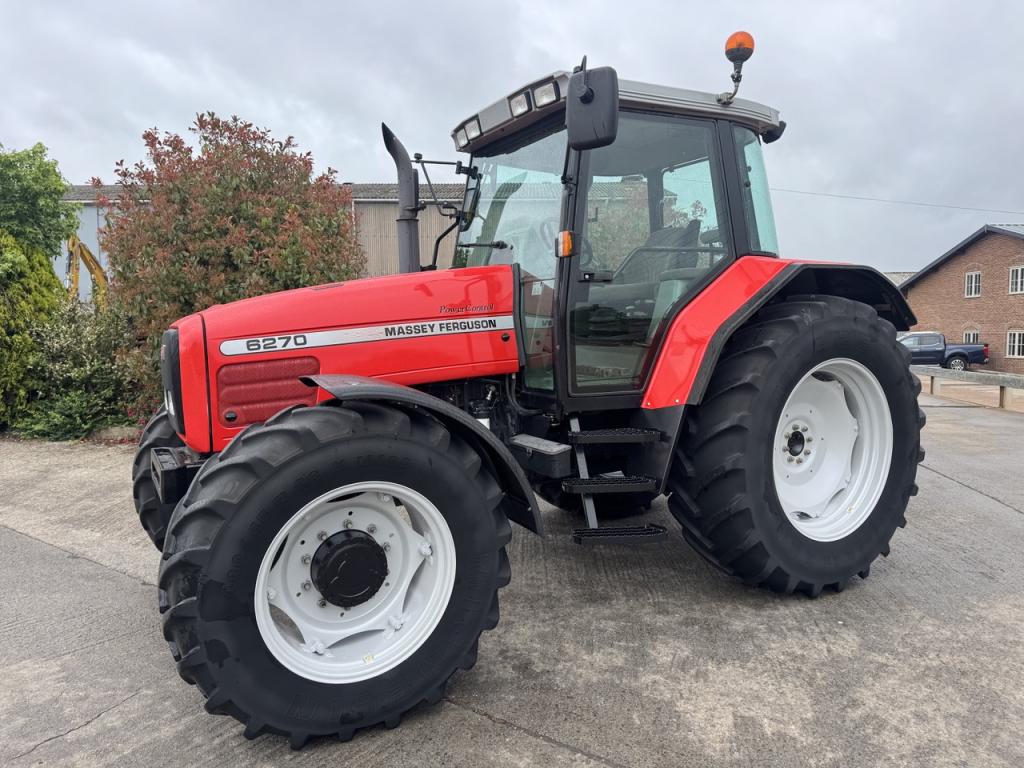 Massey Ferguson 6270