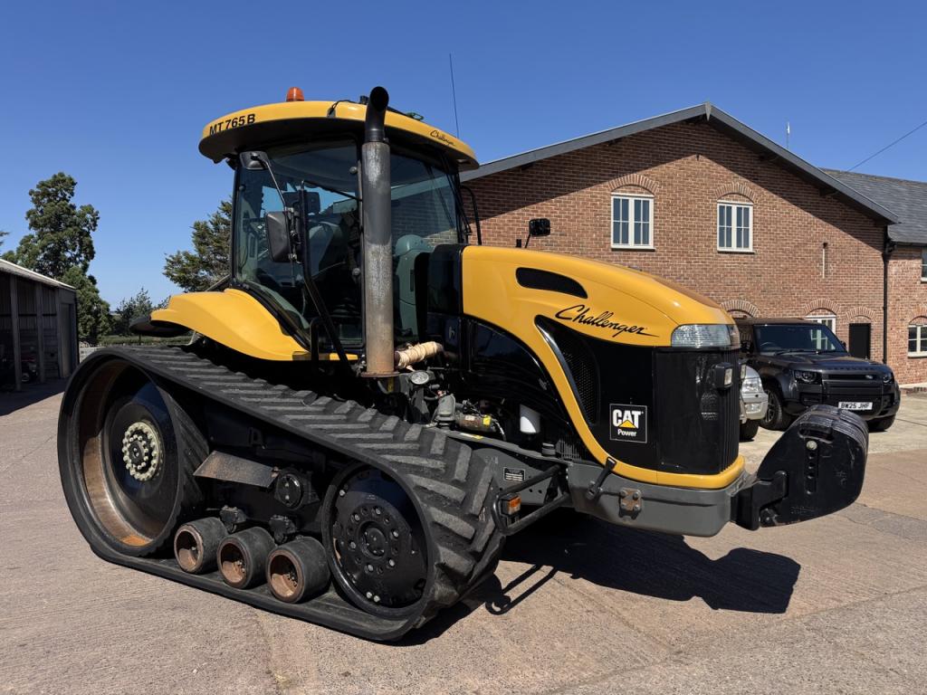 CAT 765B Challenger