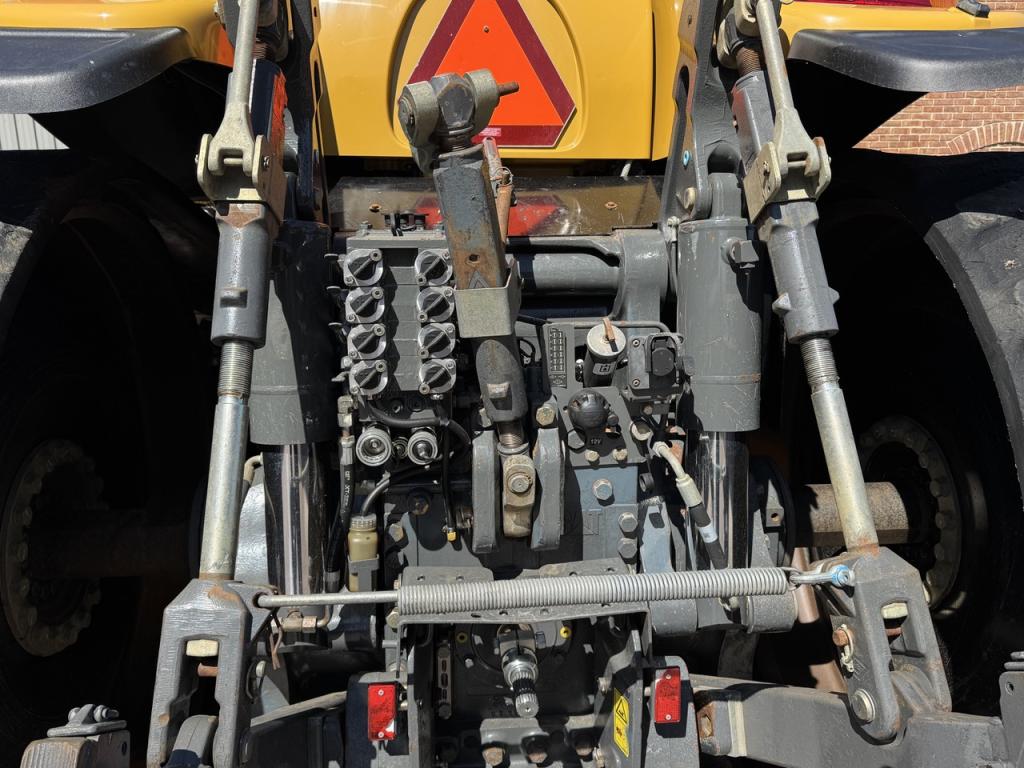 CAT 765B Challenger
