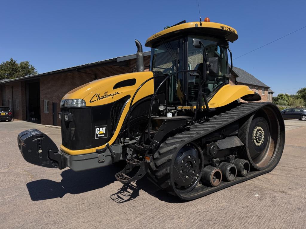 CAT 765B Challenger