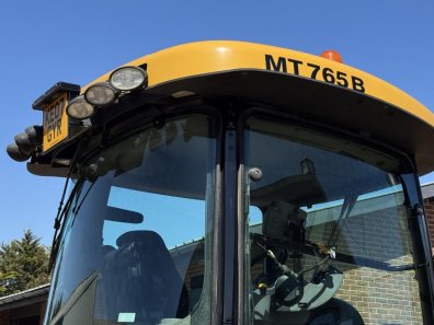 CAT 765B Challenger