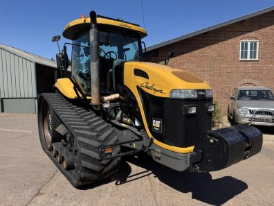 CAT 765B Challenger