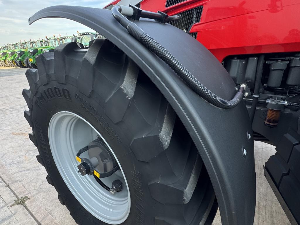 Massey Ferguson 8S.305