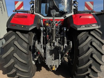 Massey Ferguson 8S.305
