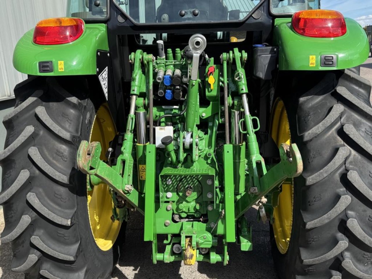 John Deere 5075 M