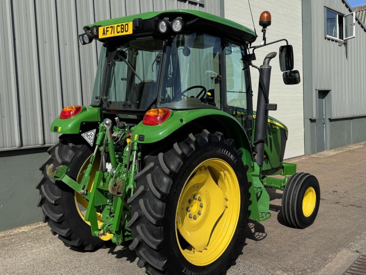 John Deere 5075 M