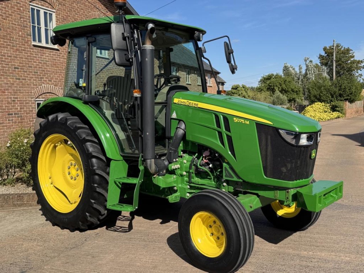 John Deere 5075 M