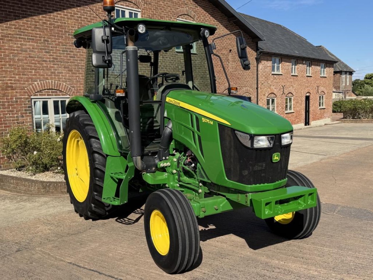John Deere 5075 M