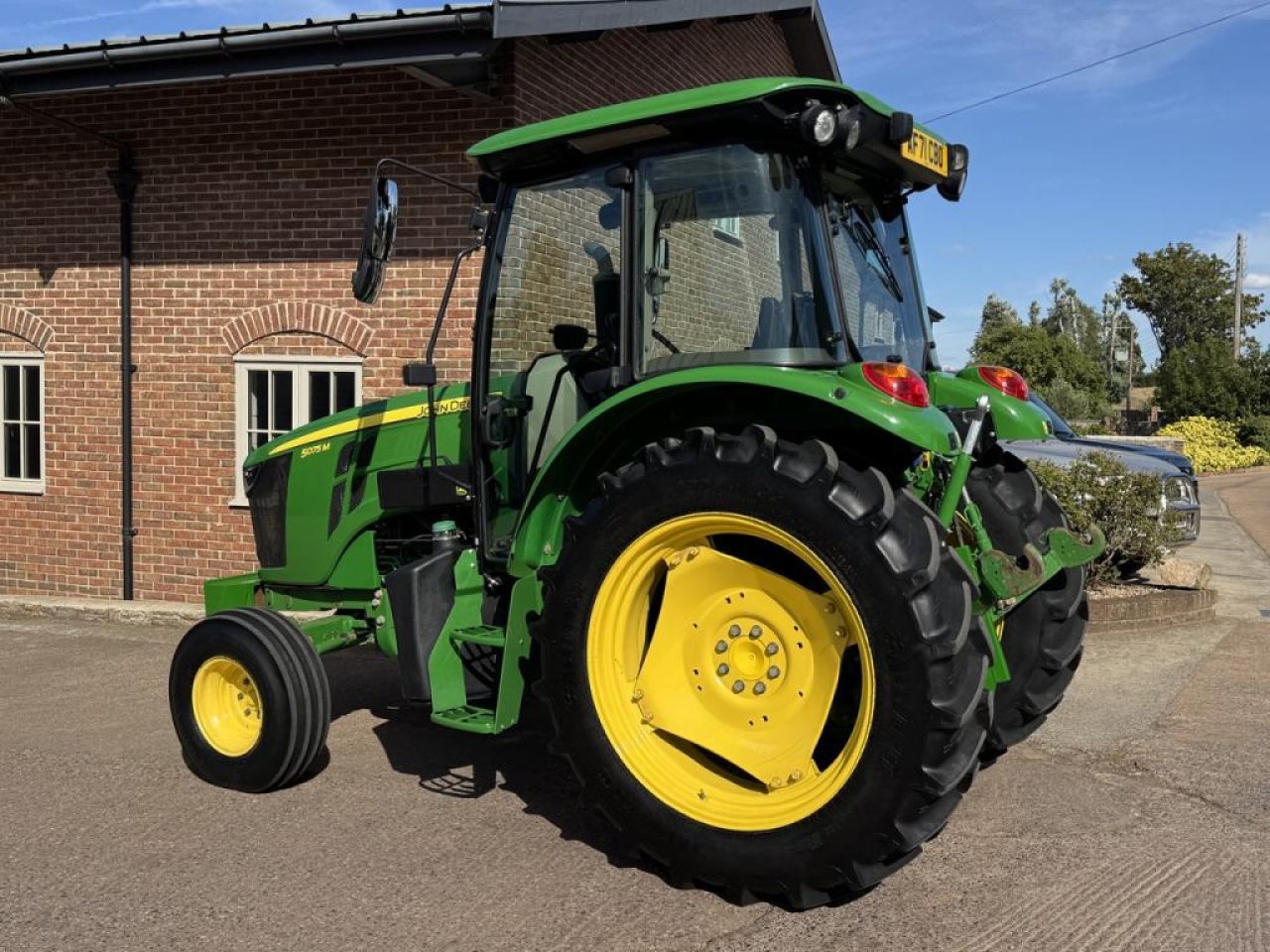 John Deere 5075 M