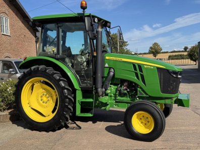 John Deere 5075 M