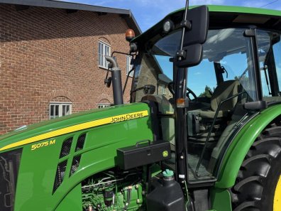 John Deere 5075 M
