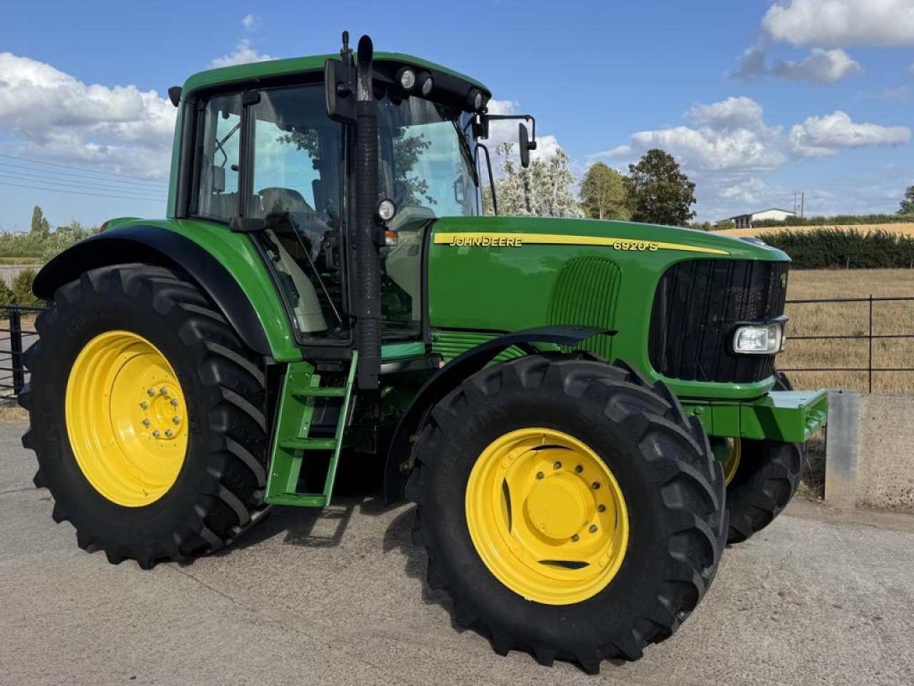 John Deere 6920S