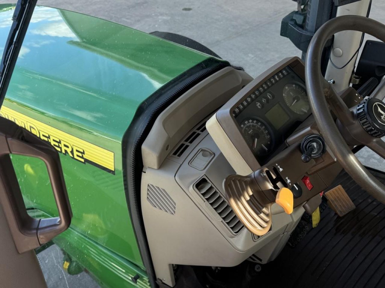 John Deere 6920S