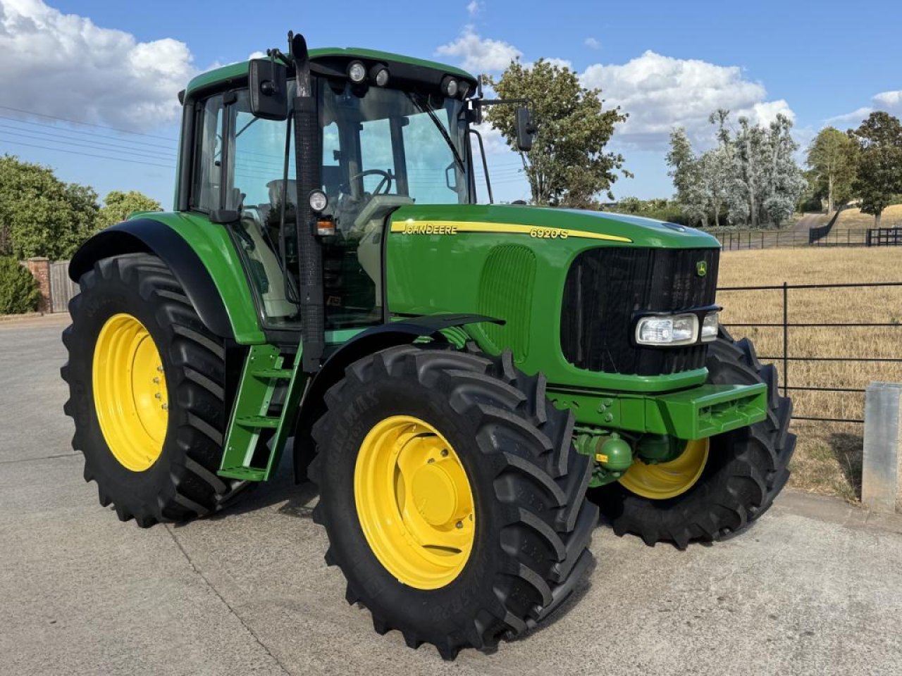 John Deere 6920S