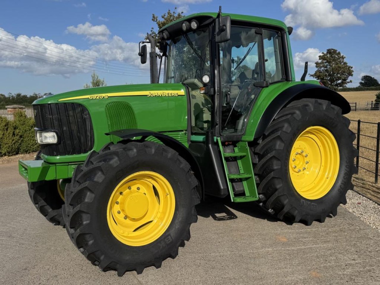 John Deere 6920S