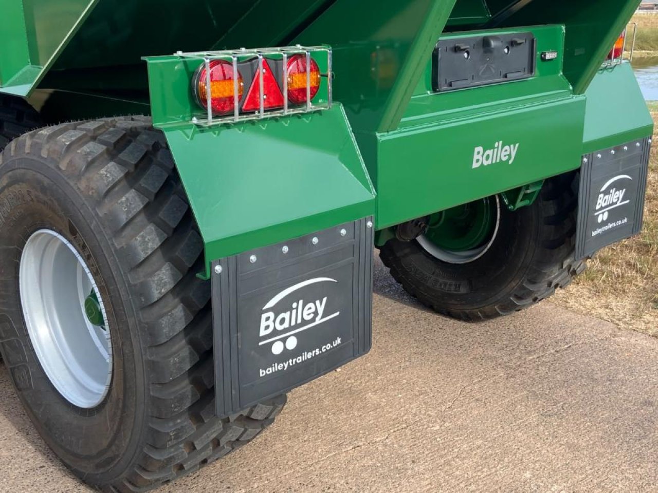 Bailey 17 ton contract dump trailer