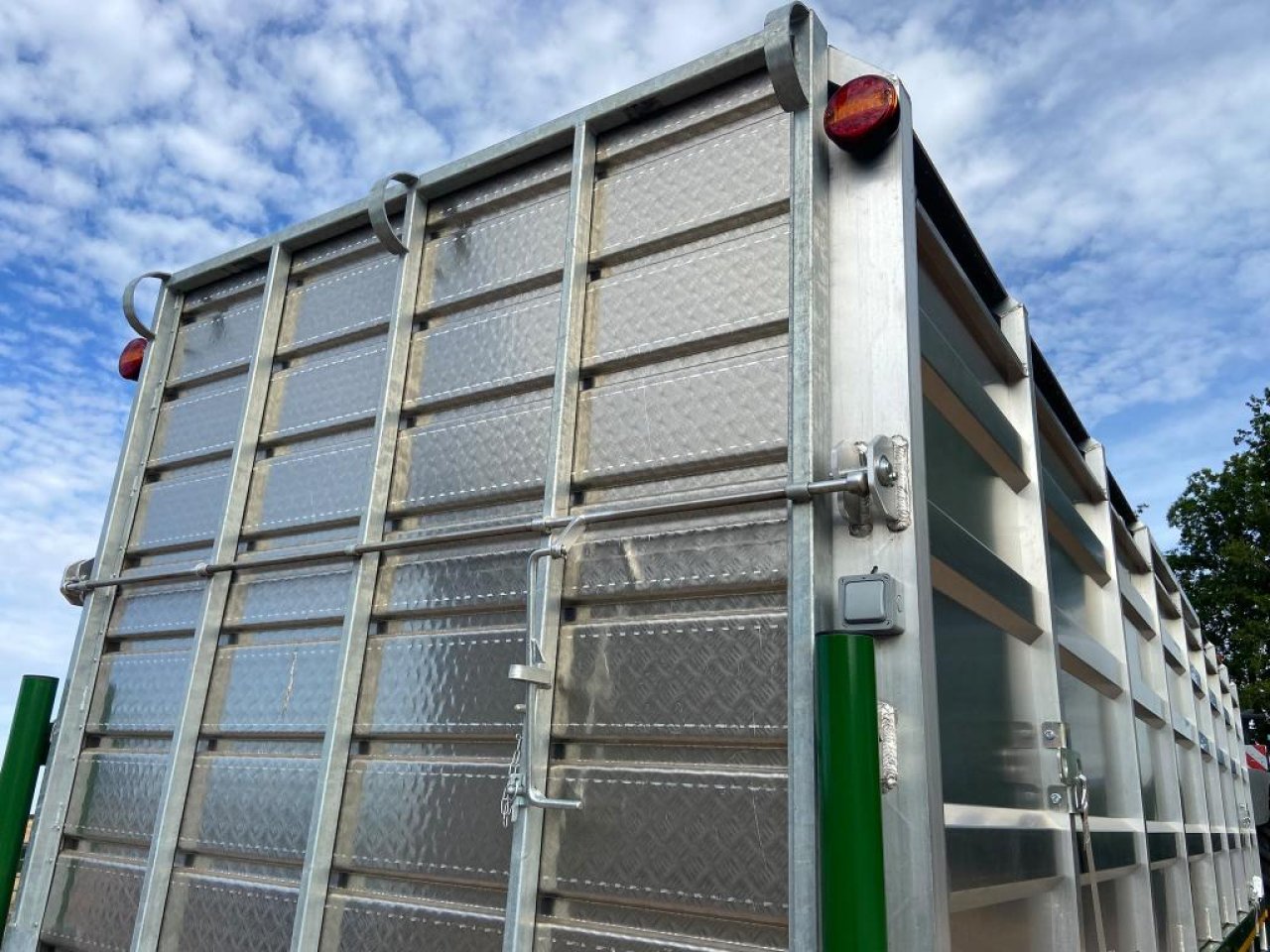 Bailey 20 ton flat deck loader livestock trailer
