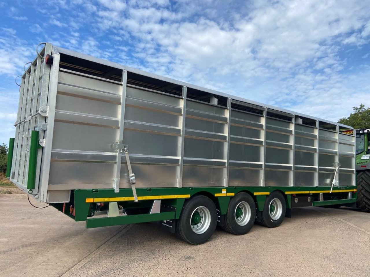 Bailey 20 ton flat deck loader livestock trailer