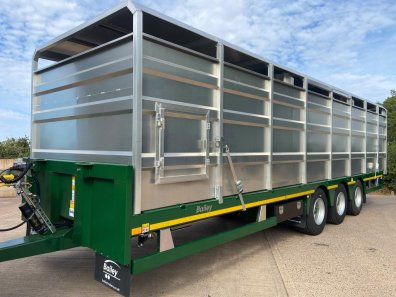 Bailey 20 ton flat deck loader livestock trailer
