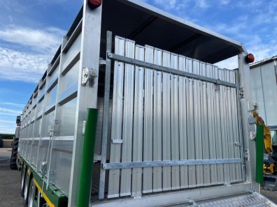 Bailey 20 ton flat deck loader livestock trailer