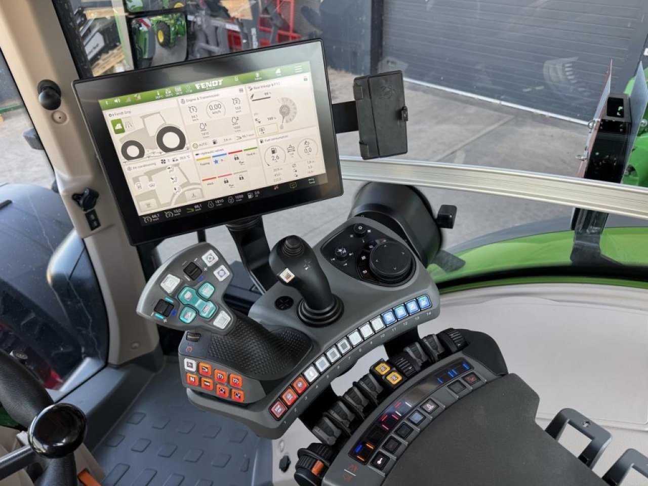 Fendt 832 Profi-Plus