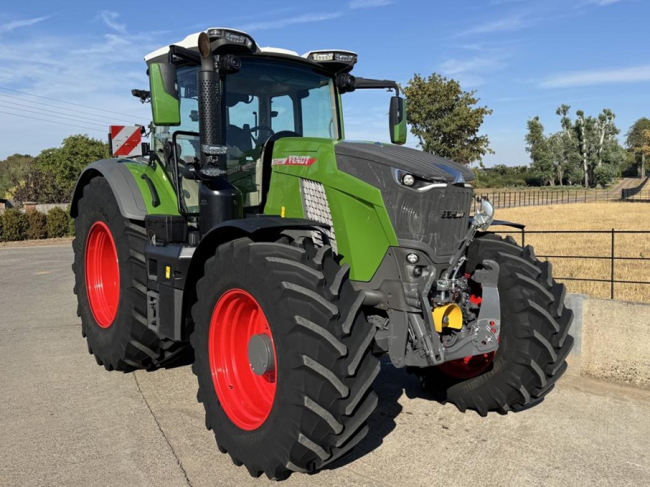 Fendt 832 Profi-Plus