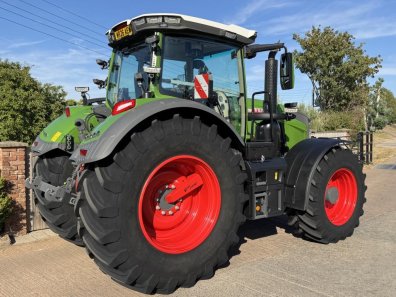 Fendt 832 Profi-Plus