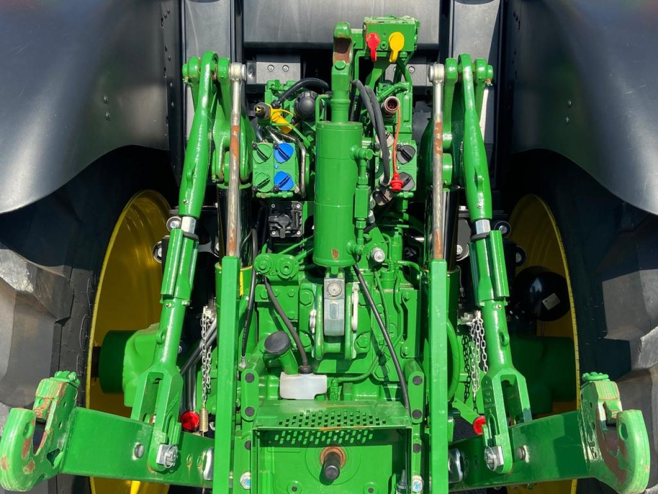 John Deere 6M 240